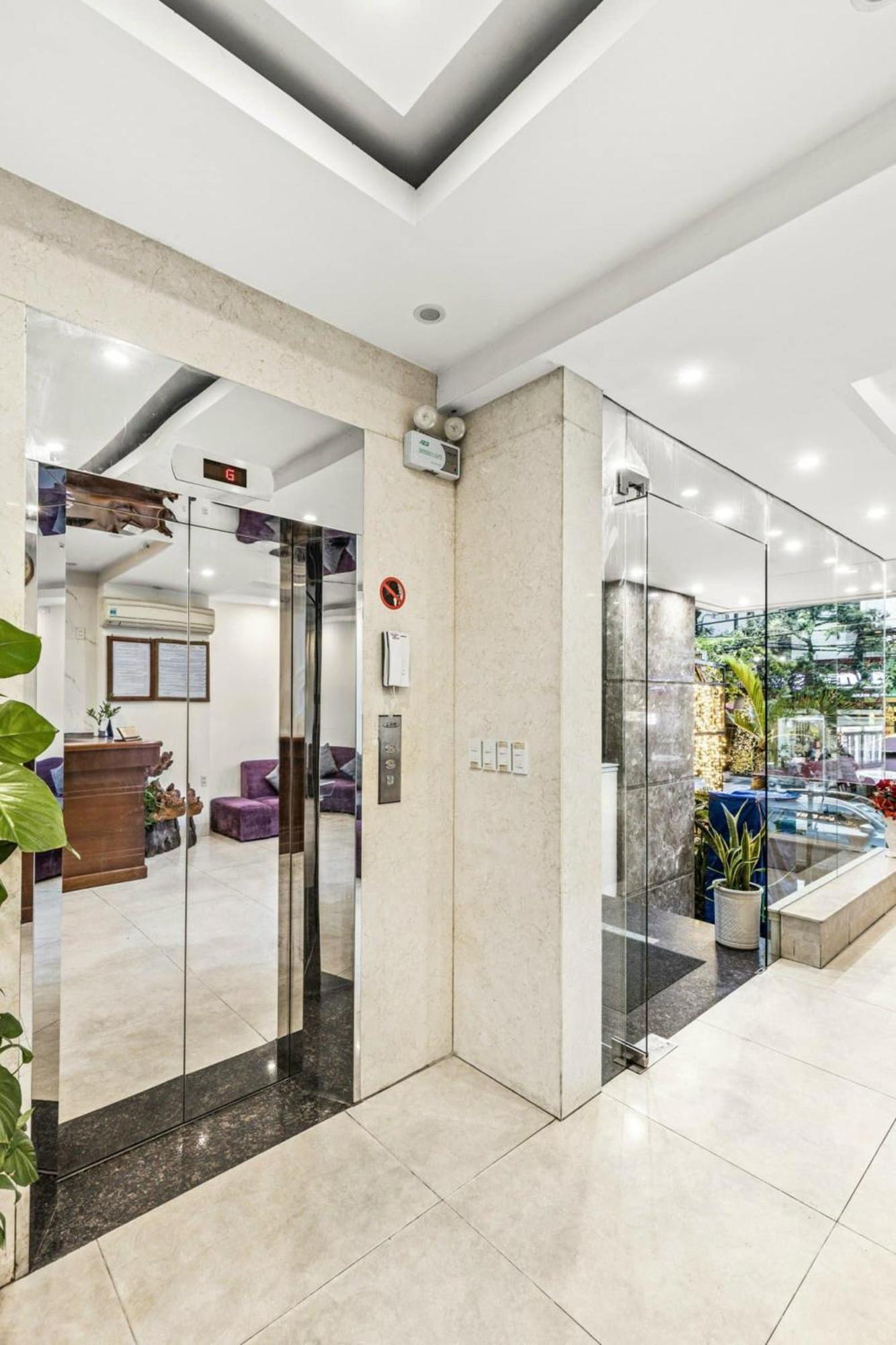 Twilight Beach Hotel Дананг Екстер'єр фото
